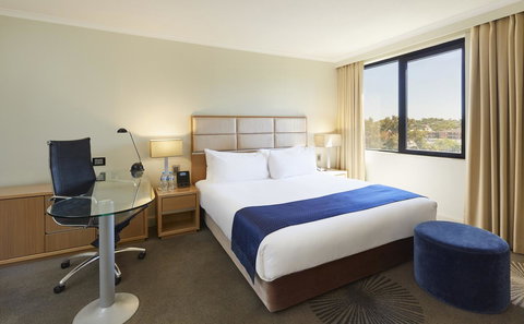 Holiday Inn Parramatta, An IHG Hotel - Accommodation in Bendigo 3