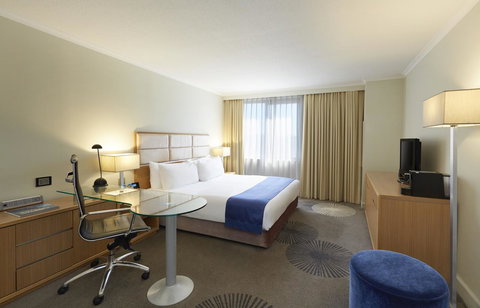 Holiday Inn Parramatta, An IHG Hotel - Accommodation in Bendigo 1