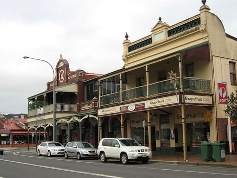 Red Waratah - Accommodation in Bendigo 17