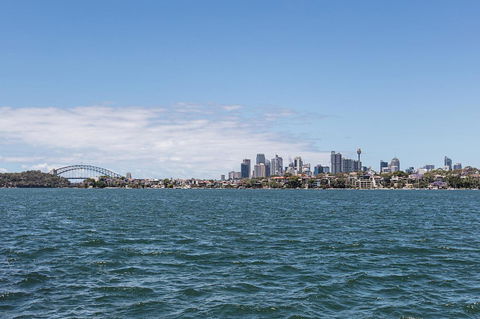 Elegant Family Home Close To Harbour And Views - Accommodation in Bendigo 12