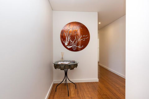 The Penthouse - Accommodation in Bendigo 1
