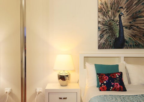 Sydney Apartment Close To Airport & CBD - Accommodation in Bendigo 2