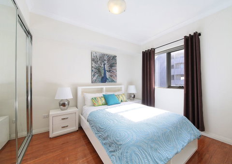Sydney Apartment Close To Airport & CBD - Accommodation in Bendigo 1