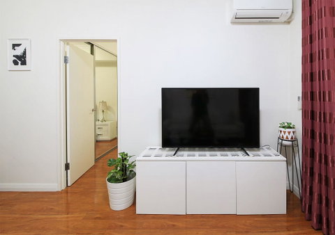Sydney Apartment Close To Airport & CBD - Accommodation in Bendigo 9