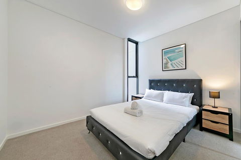 Stylish And Neat Two Bed Apartment In Wentworth Point - Accommodation in Bendigo 6