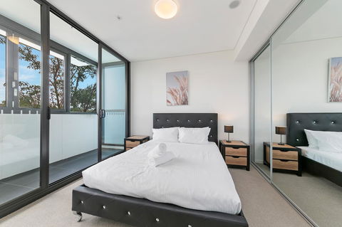 Stylish And Neat Two Bed Apartment In Wentworth Point - Accommodation in Bendigo 7