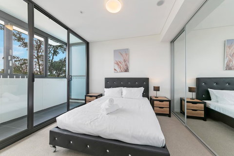 Stylish And Neat Two Bed Apartment In Wentworth Point - Accommodation in Bendigo 7