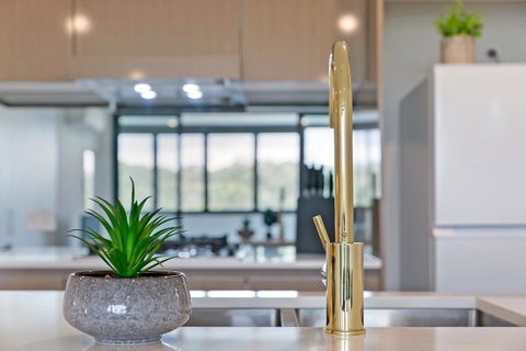 Stylish And Neat Two Bed Apartment In Wentworth Point - Accommodation in Bendigo 2
