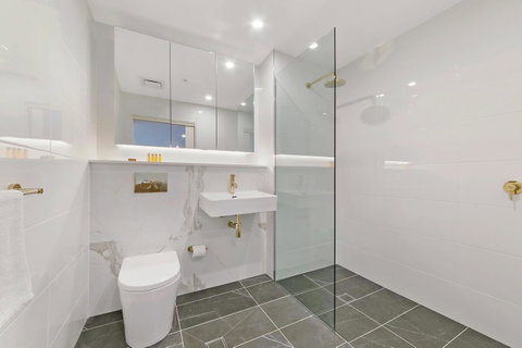 Stylish And Neat Two Bed Apartment In Wentworth Point - Accommodation in Bendigo 9