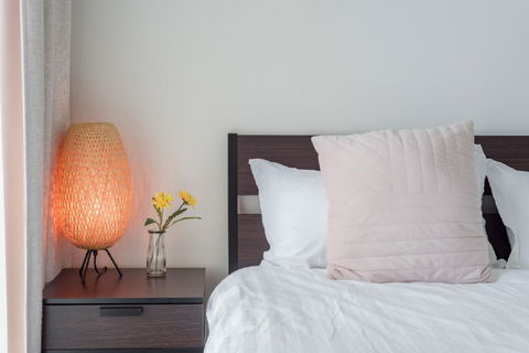 Sydney CBD Modern 2 Bedroom Apartment + Free Car Parking - Accommodation in Bendigo 15