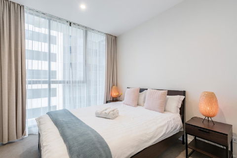 Sydney CBD Modern 2 Bedroom Apartment + Free Car Parking - Accommodation in Bendigo 14