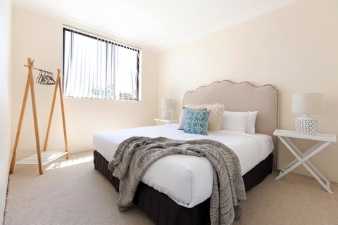 Stay In The Heart Of Randwick With Style - Accommodation in Bendigo 2