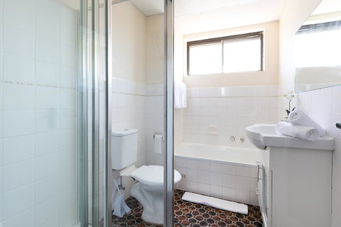 Stay In The Heart Of Randwick With Style - Accommodation in Bendigo 4