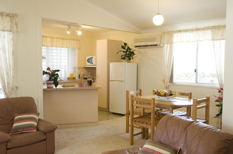 Glen Villa Resort - Accommodation in Bendigo 11