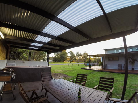 Rocketz At Berrara Beach - Accommodation in Bendigo 13