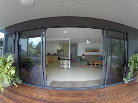 Rocketz At Berrara Beach - Accommodation in Bendigo 8