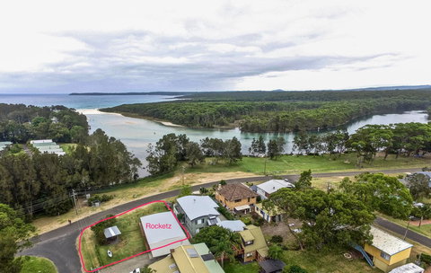 Rocketz At Berrara Beach - Accommodation in Bendigo 1