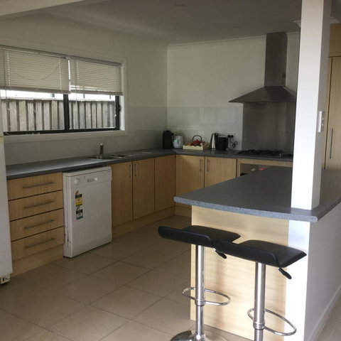 Rocketz At Berrara Beach - Accommodation in Bendigo 11