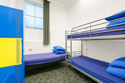 Mad Monkey Downtown - Accommodation in Bendigo 9