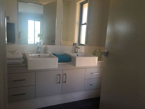 Sydney Amazing Holiday Home Bridal BnB - Accommodation in Bendigo 10