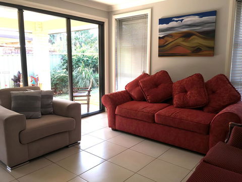Sydney Amazing Holiday Home Bridal BnB - Accommodation in Bendigo 0