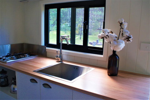 Christopher Tiny House - Accommodation in Bendigo 8