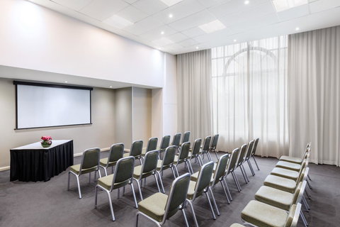 Adina Apartment Hotel Sydney Central - Accommodation in Bendigo 14