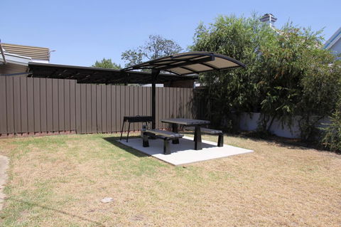 Tumut Apartments - Accommodation in Bendigo 19