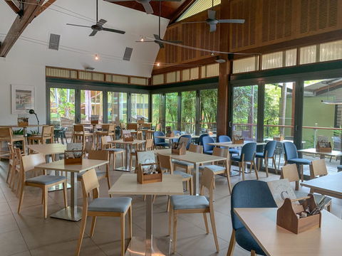 Mercure Darwin Airport Resort - Accommodation in Bendigo 9