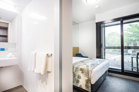 Mercure Darwin Airport Resort - Accommodation in Bendigo 10