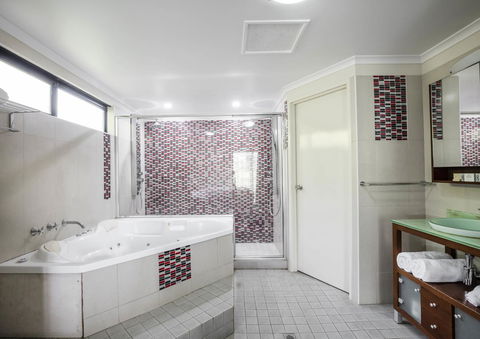 Mercure Darwin Airport Resort - Accommodation in Bendigo 11