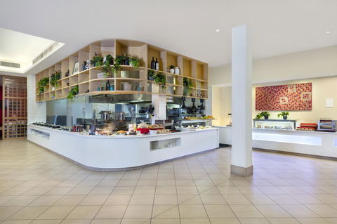 Crowne Plaza Alice Springs Lasseters, An IHG Hotel - Accommodation in Bendigo 1