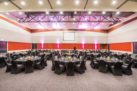 Crowne Plaza Alice Springs Lasseters, An IHG Hotel - Accommodation in Bendigo 40