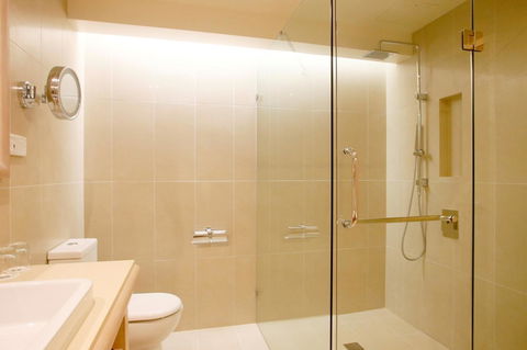 Crowne Plaza Alice Springs Lasseters, An IHG Hotel - Accommodation in Bendigo 32