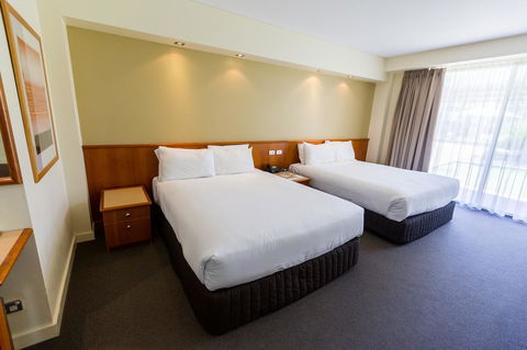 Crowne Plaza Alice Springs Lasseters, An IHG Hotel - Accommodation in Bendigo 9