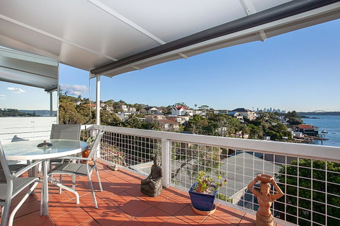 Art Deco Apartment With Breathtaking Water Views - Accommodation in Bendigo 12