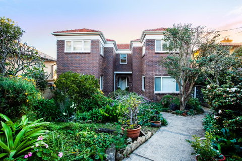 Art Deco Apartment With Breathtaking Water Views - Accommodation in Bendigo 13