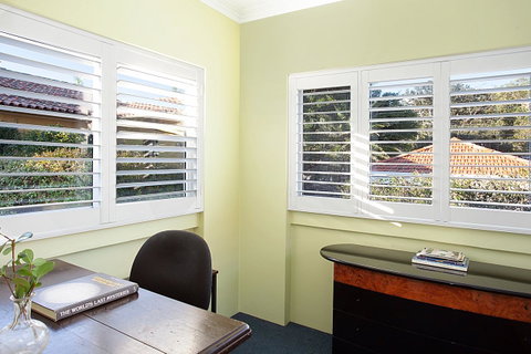 Art Deco Apartment With Breathtaking Water Views - Accommodation in Bendigo 8