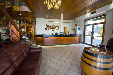 Elkira Court Motel - Accommodation in Bendigo 9