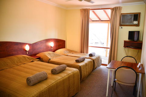 Erldunda Desert Oaks Resort - Accommodation in Bendigo 37