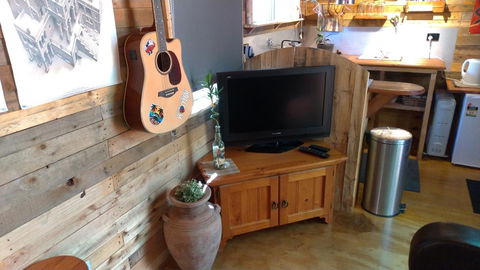 Alice\'s Secret Travellers Inn - Accommodation in Bendigo 9