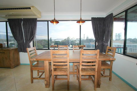 Bombora, 3/4 East Street - Accommodation in Bendigo 3