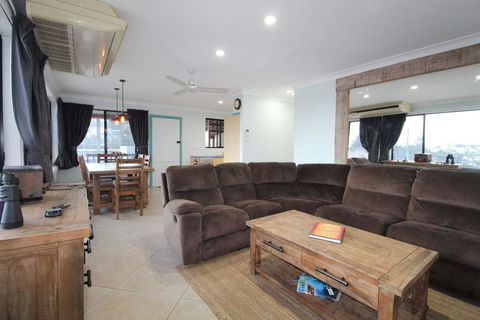 Bombora, 3/4 East Street - Accommodation in Bendigo 1