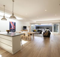 Boutique Stays - Contempo - House in Prahran - Accommodation in Bendigo