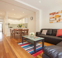 Boutique Stays - Melrose Terrace Townhouse in North Melbourne - Accommodation in Bendigo