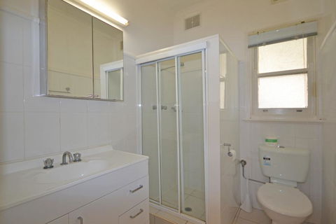 Breakers 1 2 Hill Street - Accommodation in Bendigo 2