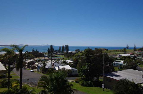 Breakers 1, 13 East Street - Accommodation in Bendigo 3