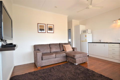 Breakers 2 2 Hill Street - Accommodation in Bendigo 1