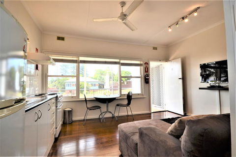 Breakers 2 2 Hill Street - Accommodation in Bendigo 3