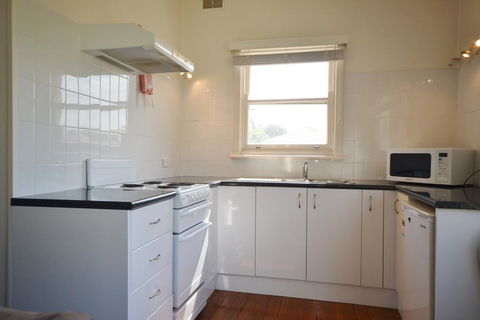 Breakers 3 2 Hill Street - Accommodation in Bendigo 2
